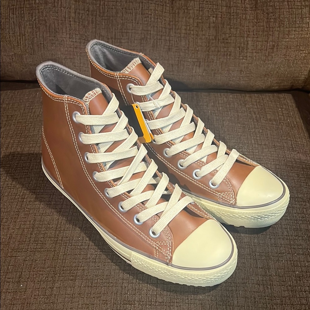 Converse Allstar Chuck Taylor Boots Pine Cone.